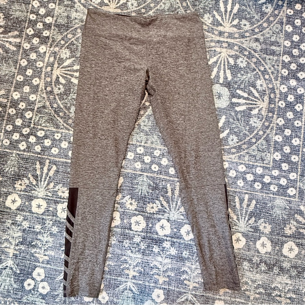 Scorpio Sol Heathered Gray Leggings